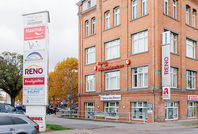 Blutspende- und Plasmaspende-Zentrum Gotha - Eingang