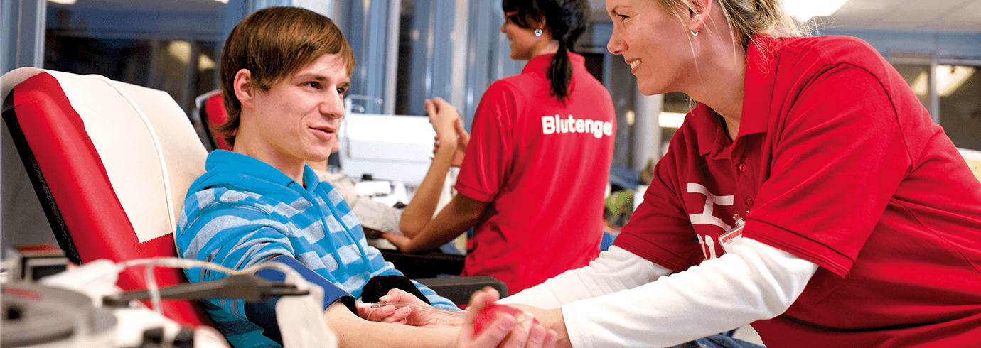 Spender im Blutspendezentrum bei Blutspende