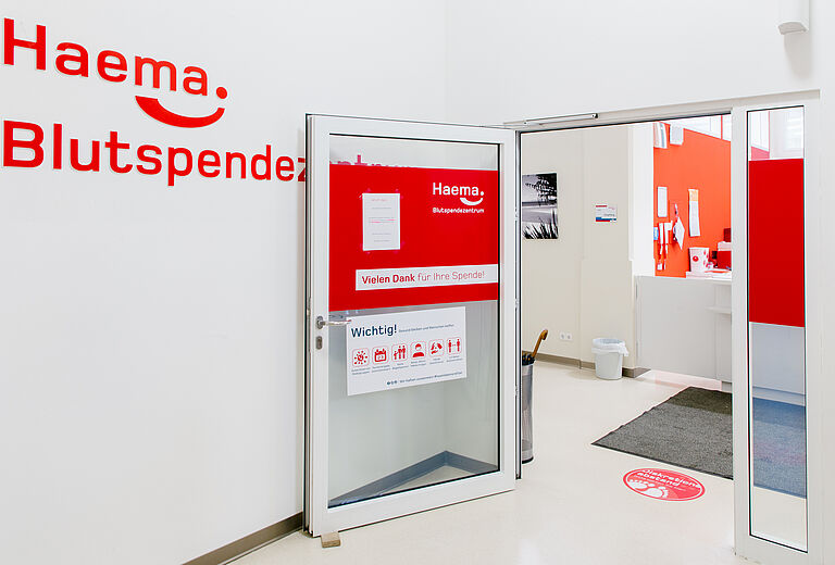 Blutspende- und Plasmaspende-Zentrum Weimar - Eingang